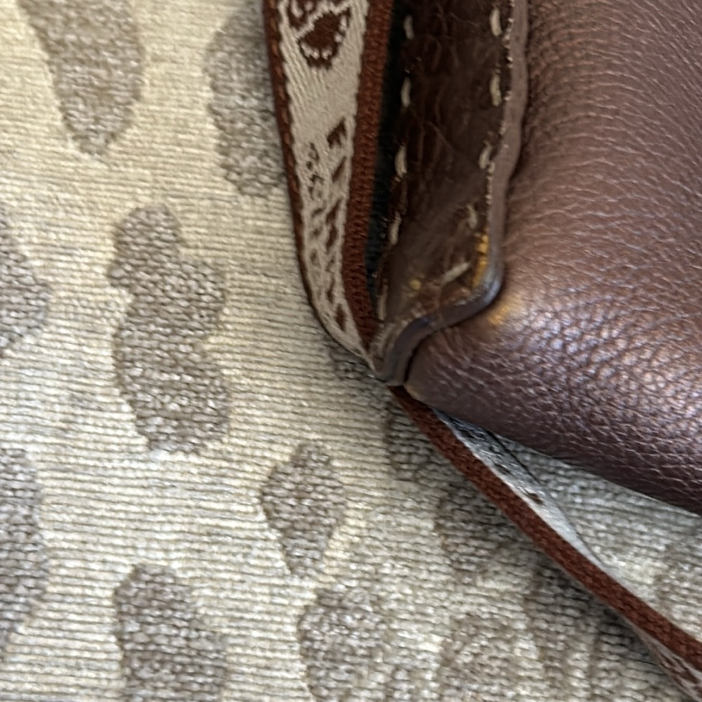 Fendi Selleria Bronze pebbled leather crossbody and matching wallet set - Picture 8 of 17